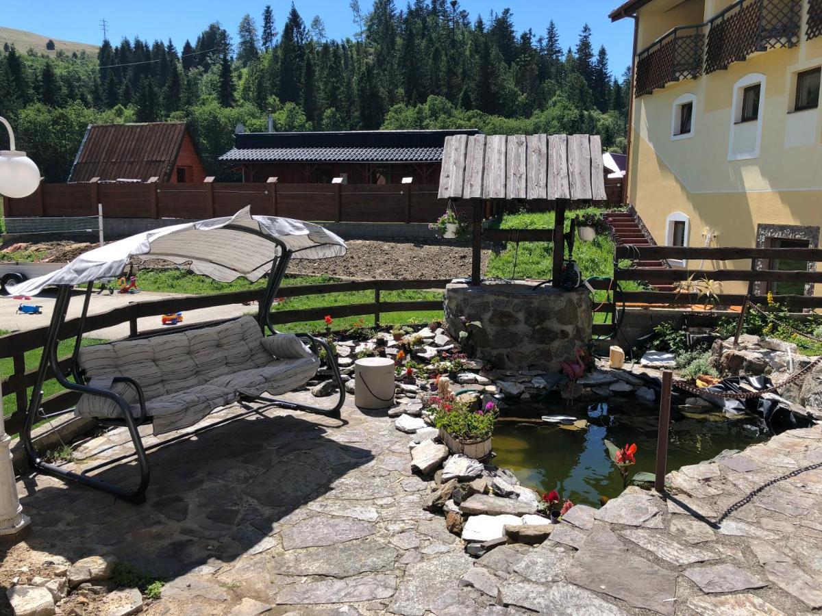 Penzion Salamander Mlynky Exteriör bild